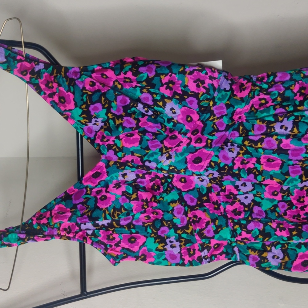 Excellent condition nwt vintage swimsuit size 12